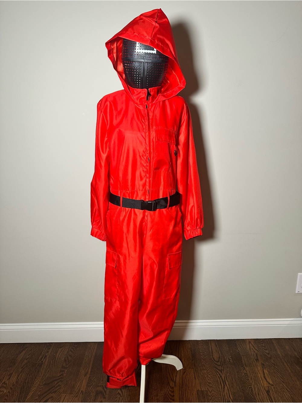 Hooded Red Jumpsuit Costume w/ Black Belt & Mask, Size S, Squid Games